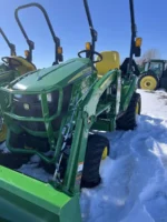 John Deere 1023E Tractor - Image 3