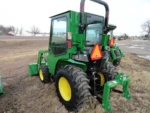 John Deere 3038E Tractor - Image 5