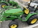 John Deere 3032E Tractor - Image 5
