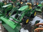 John Deere 2025R Tractor - Image 3