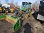 2001 John Deere 5520 Tractor