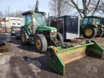 2001 John Deere 5520 Tractor - Image 6